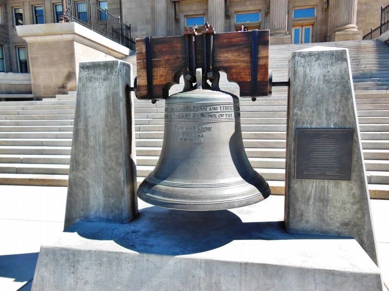 Idaho's Liberty Bell Replica Marker (<i>wide view; marker located on right support</i>) image. Click for full size.