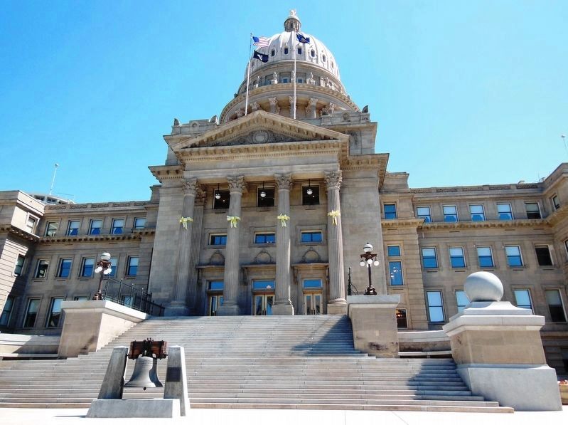 Idaho State Capitol (<i>south entrance; Liberty Bell replica at staircase landing center</i>) image. Click for full size.