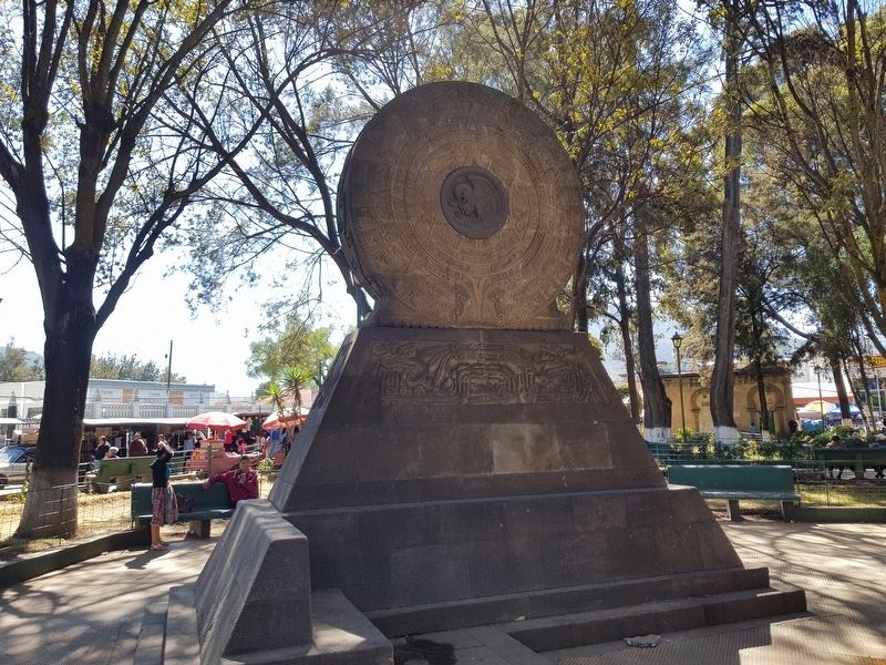 Monument to Benito Jurez reverse image. Click for full size.