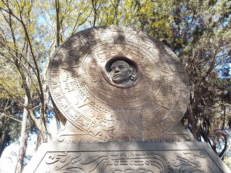 Monument to Benito Jurez detail image. Click for full size.