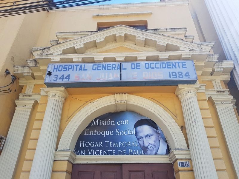 Hospital General de Occidente “San Juan de Dios” entrance detail image. Click for full size.