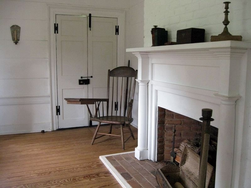 Interior of the last Law Office of Patrick Henry image. Click for full size.