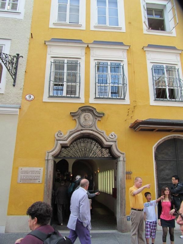 Mozarts Geburtshaus image. Click for full size.
