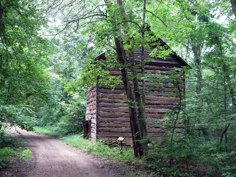 Tobacco Curing Barn, which is part of the Quarter Place Trail. image. Click for full size.