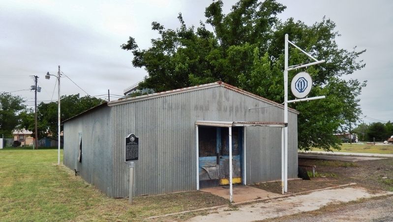 Maggie and Herod "Pap" Simpson Marker (<i>wide view; marker visible at corner of building</i>). Click for full size. Maggie and Herod "Pap" Simpson Marker (<i>wide view; marker visible at corner of building</i>) image. Click for full size.