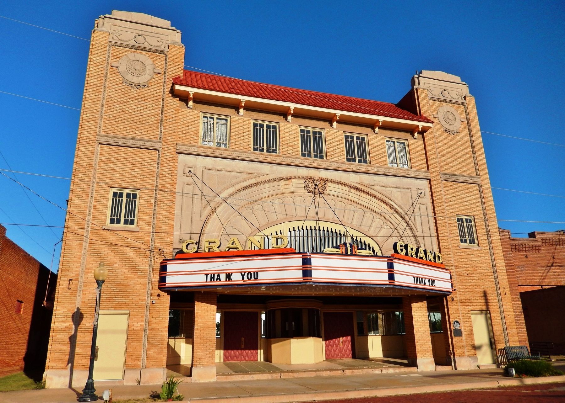 Grand Theatre (<i>wide view; marker visible on wall to the right of the front entrance</i>) image. Click for full size.