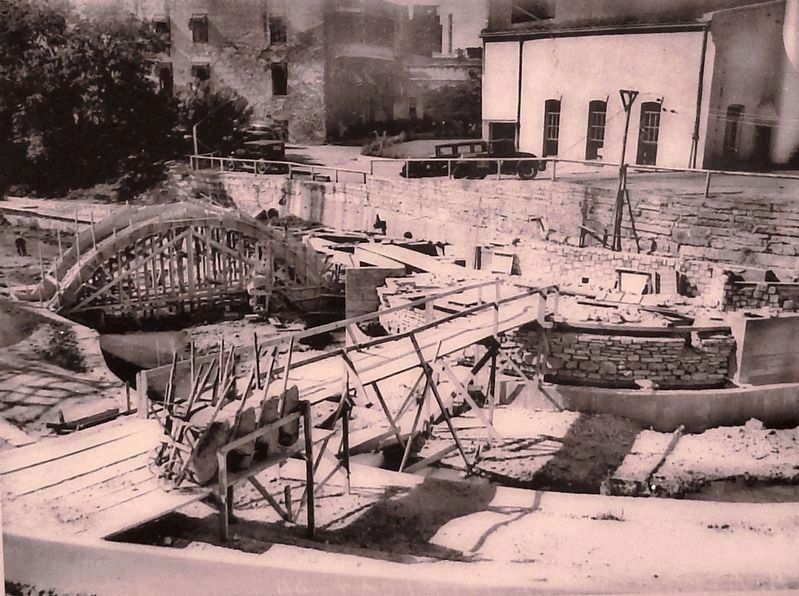 Marker detail: amphitheater construction circa 1941 image. Click for full size.