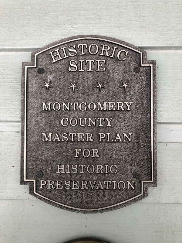Additional plaque on the building. Click for full size. Additional plaque on the building image. Click for full size.