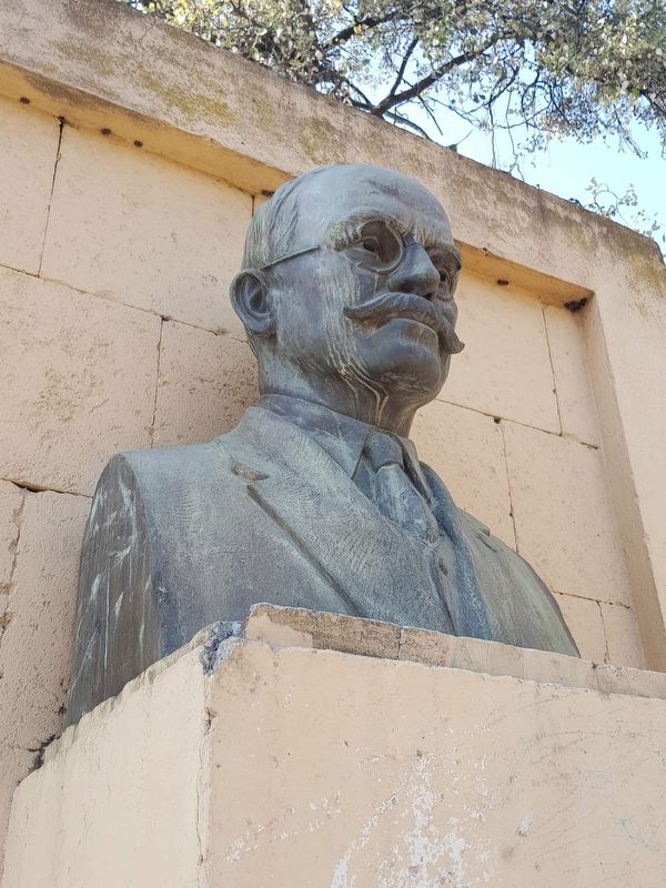 Bust of Coronel Luis Aguilar Pelaez. Click for full size. Bust of Coronel Luis Aguilar Pelaez image. Click for full size.