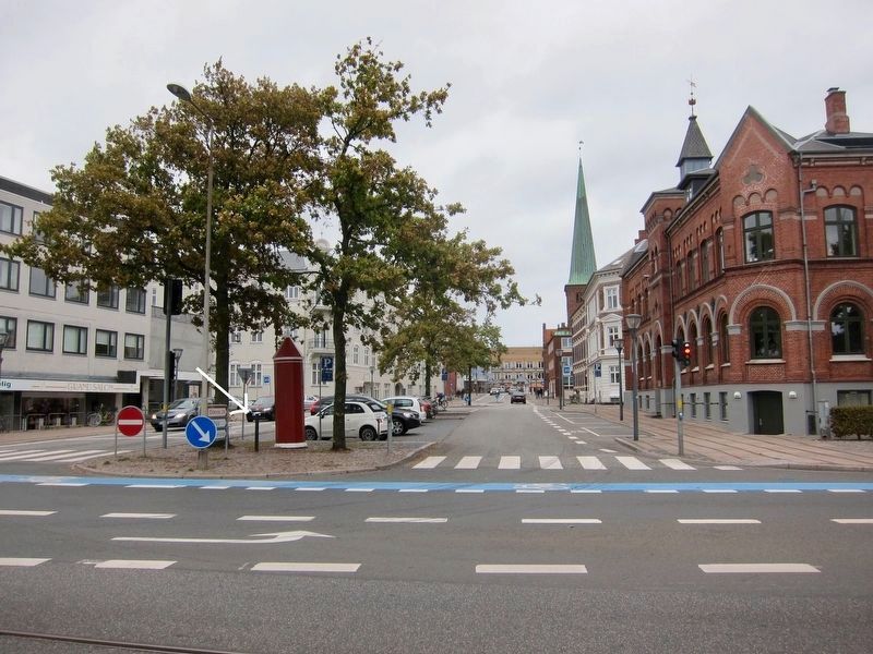 Strandporten / Strand Port Marker - wide view, looking north up Adelgade. Click for full size. Strandporten / Strand Port Marker - wide view, looking north up Adelgade image. Click for full size.