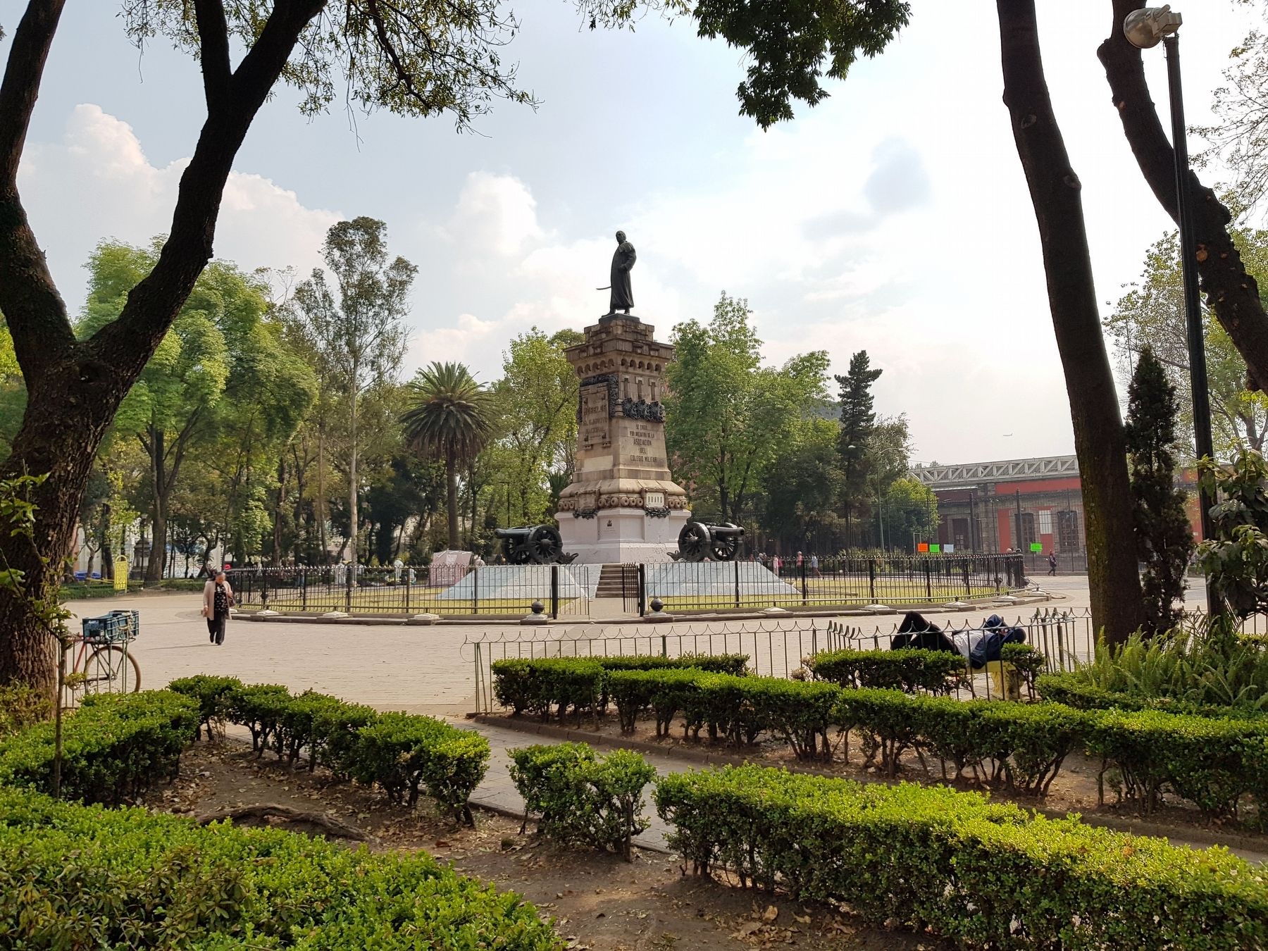 Monument to Morelos image. Click for full size.