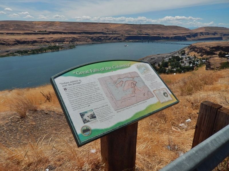 Great Falls of the Columbia Marker (<i>wide view; Wishram [right]; Columbia River in background</i>) image. Click for full size.