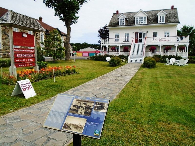 Le presbyt�re / The Rectory et/and Marker image. Click for full size.