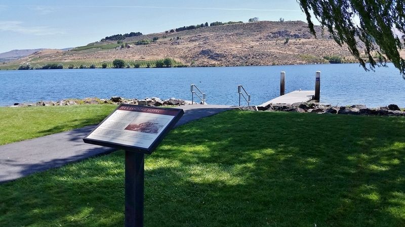 Ive's Landing Hotel Marker (<i>wide view; Columbia River in the background</i>) image. Click for full size.