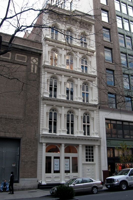 75 Murray Street. Click for full size. 75 Murray Street image. Click for full size.