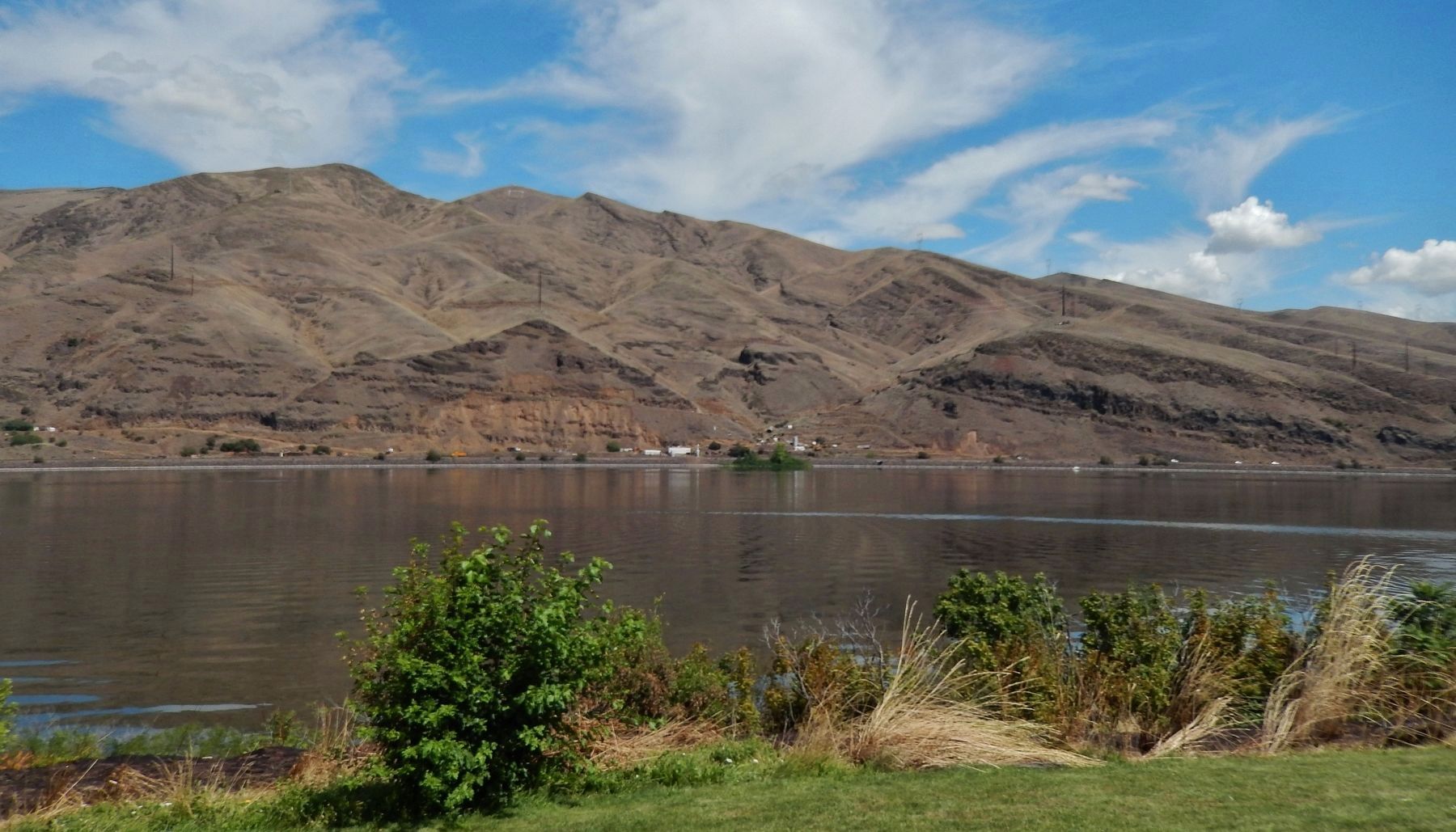 Snake River (<i>wide view looking northeast from near marker to camp site on opposite bank</i>). Click for full size. Snake River (<i>wide view looking northeast from near marker to camp site on opposite bank</i>) image. Click for full size.