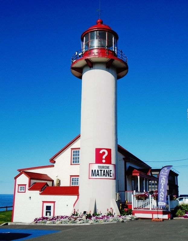 Former Matane Lighthouse at Parc Octavia-Roy-Desjardins Park image. Click for full size.