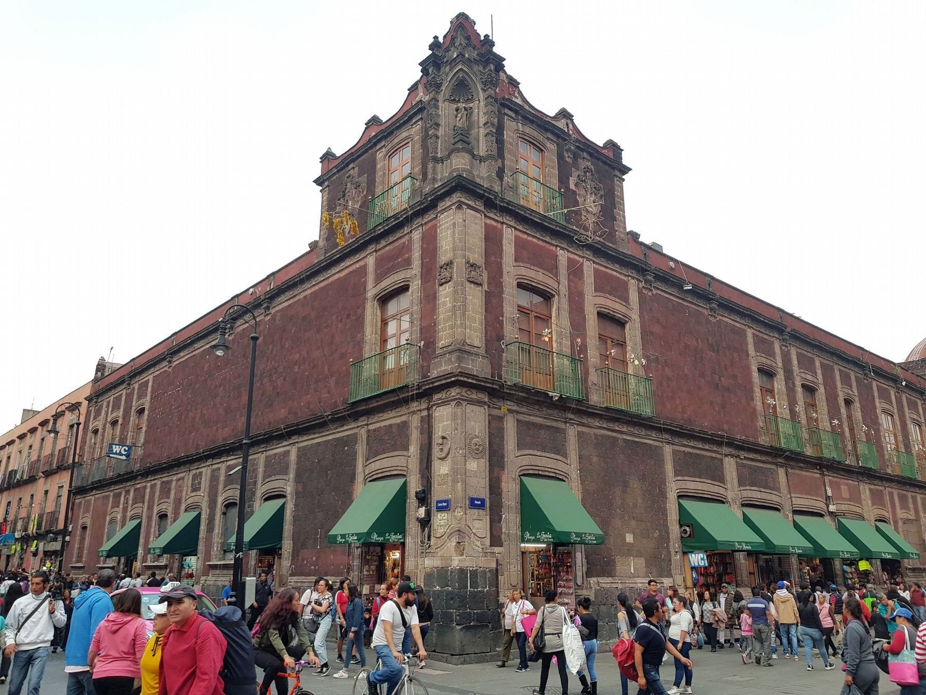 House of the Mayorazgo de Guerrero and Marker image. Click for full size.