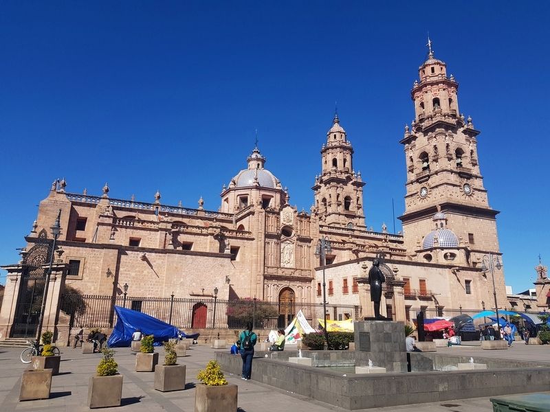 The Cathedral of Morelia image. Click for full size.