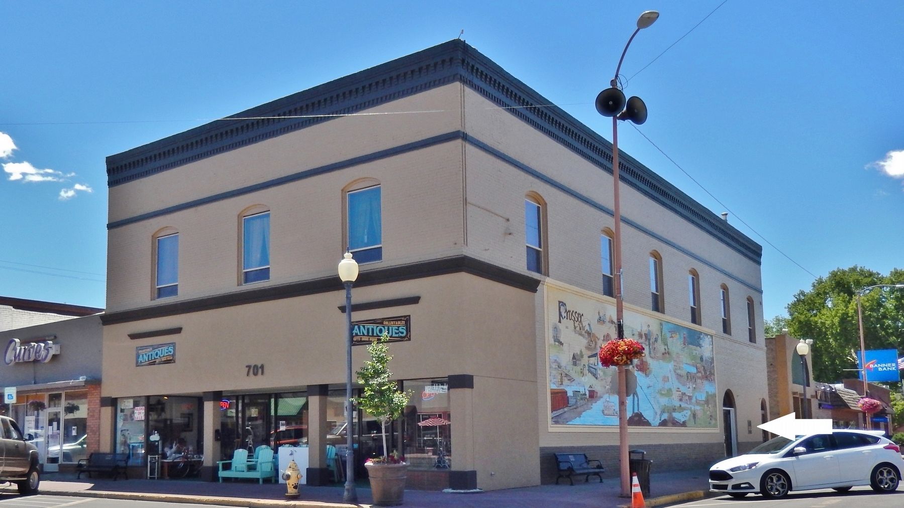 The Golden Rule Store (<i>northwest corner view; marker visible on wall near southwest corner</i>). Click for full size. The Golden Rule Store (<i>northwest corner view; marker visible on wall near southwest corner</i>) image. Click for full size.