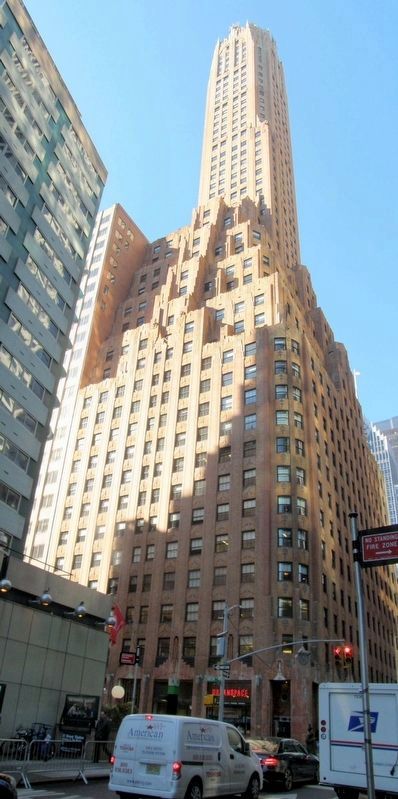 570 Lexington Avenue building. Click for full size. 570 Lexington Avenue building image. Click for full size.