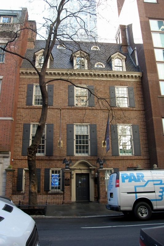 116 East 55th Street. Click for full size. 116 East 55th Street image. Click for full size.