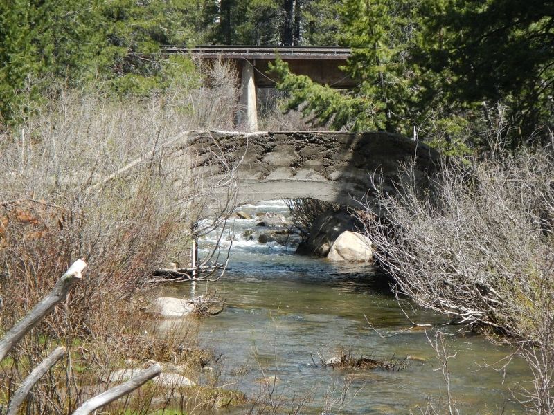 Old Lincoln Highway Bridge. Click for full size. Old Lincoln Highway Bridge image. Click for full size.
