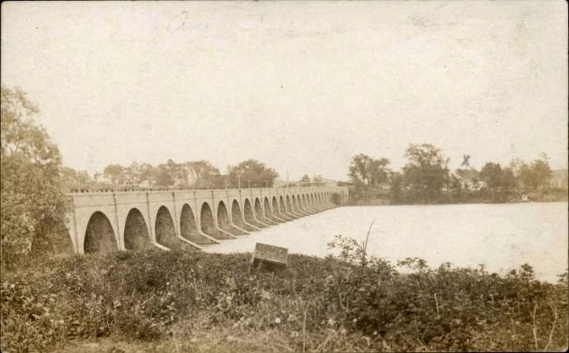 <i>Crescent Aqueduct </i> image. Click for full size.