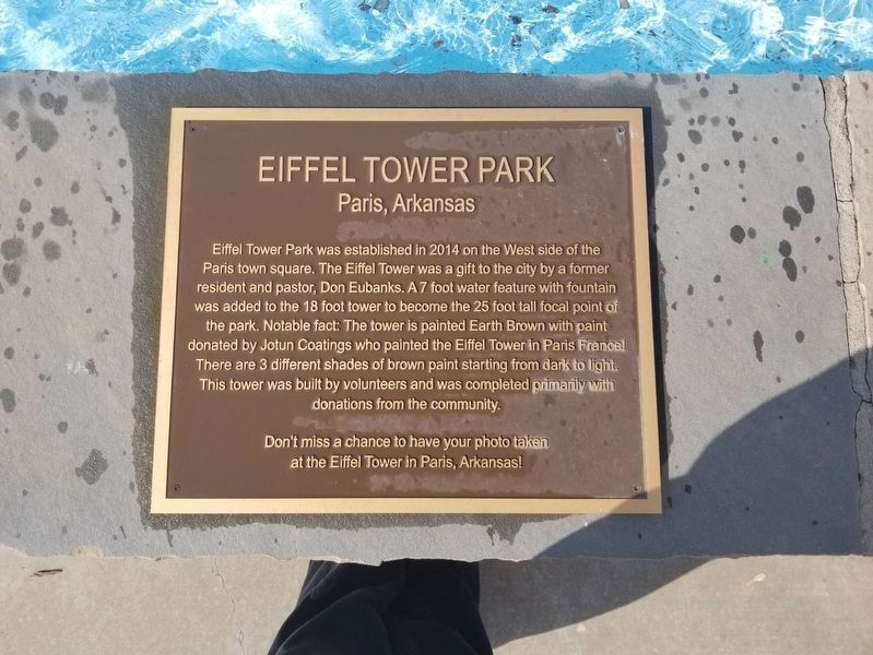 Eiffel Tower Park Marker image. Click for full size.