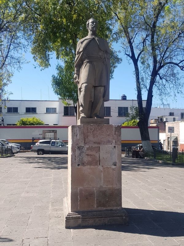 Statue of General Epitacio Huerta, also mentioned in the marker text image. Click for full size.