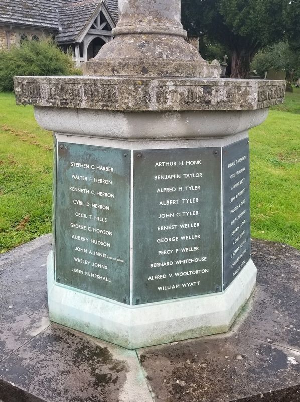 Newdigate War Memorial image. Click for full size.