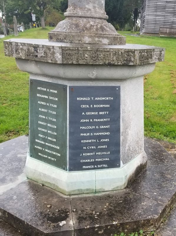 Newdigate War Memorial image. Click for full size.