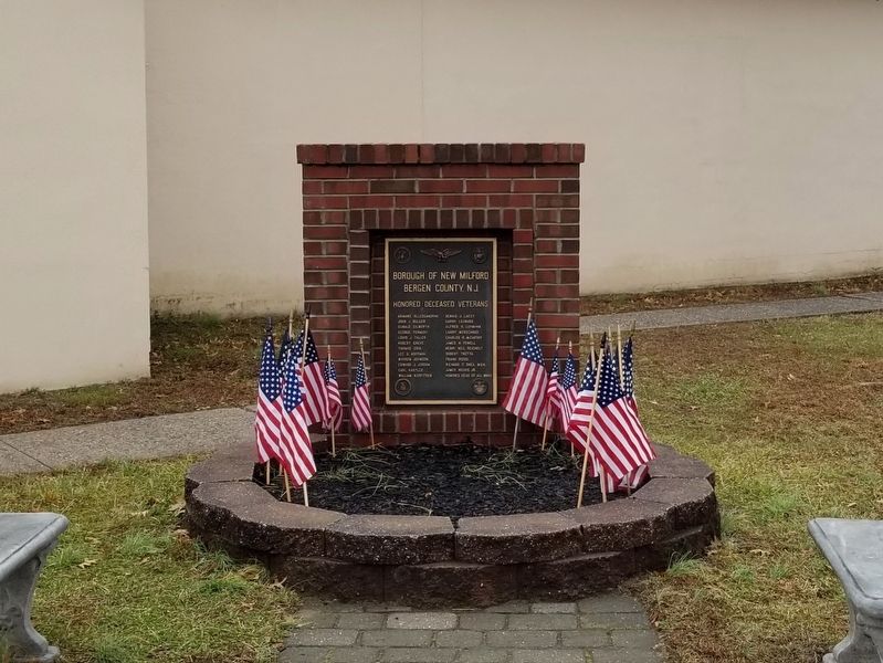 New Milford Veterans Memorial image. Click for full size.