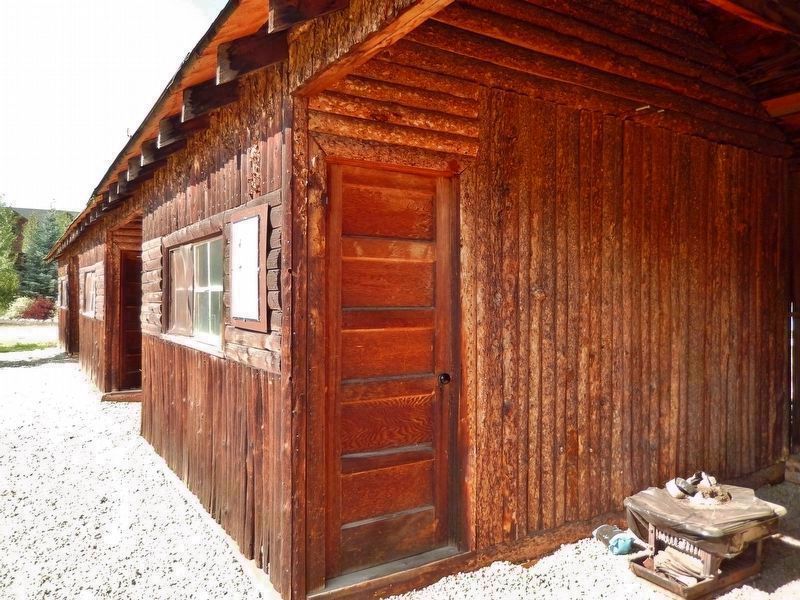 Smith-Eslick Cottage Door (<i>individual car port to the right</i>). Click for full size. Smith-Eslick Cottage Door (<i>individual car port to the right</i>) image. Click for full size.