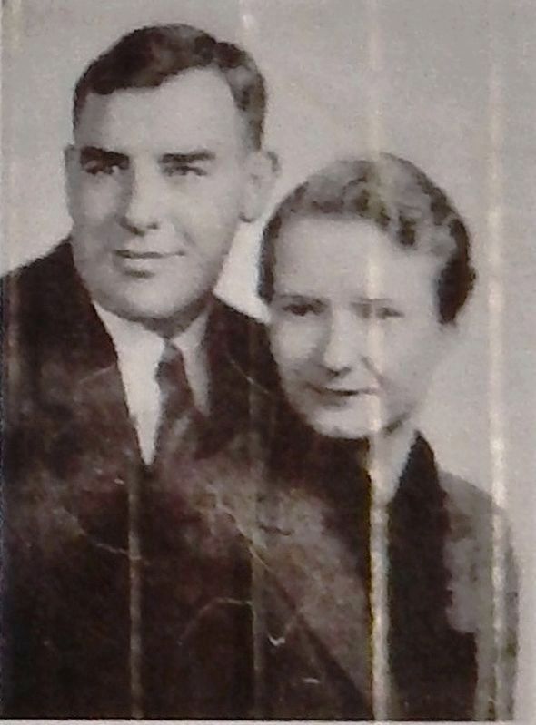 Marker photo: Clyde and Grace Eslick. Clyde was called “Grand Lake's longest-term resident” image. Click for full size.