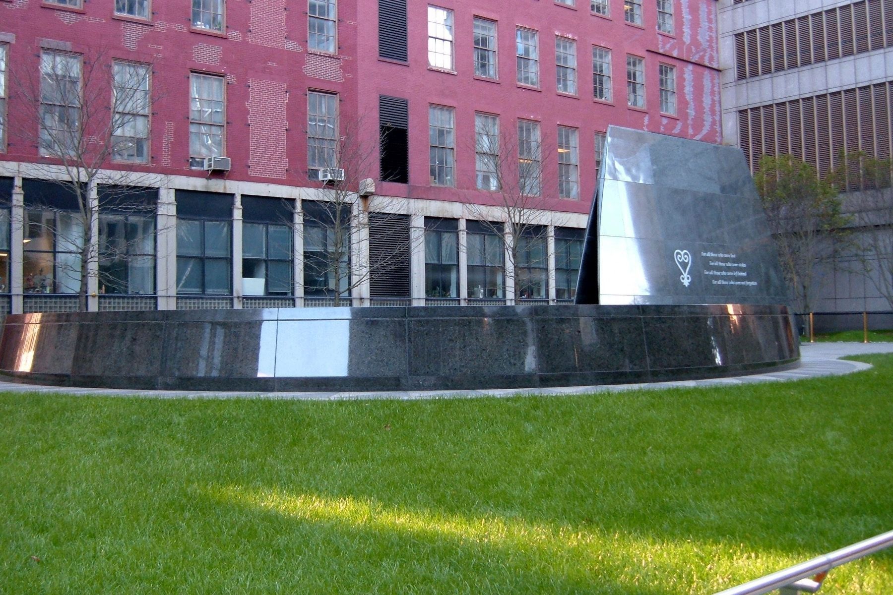 African Burial Ground, October 2007 image. Click for full size.