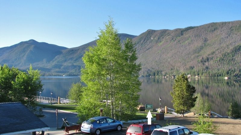 Grand Lake Marker (<i>wide view; marker visible near bottom center</i>) image. Click for full size.
