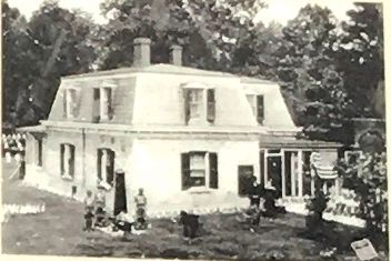 Marker detail: Lodge at City Point, Va., pre-1928 image. Click for full size.