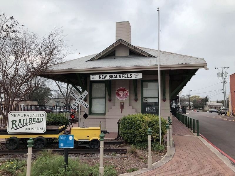 1907 International & Great Northern Railroad Station image. Click for full size.