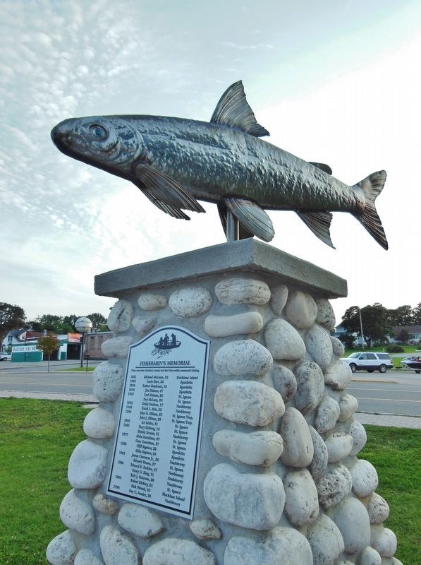 Fishermen's Memorial (<i>lake side of monument</i>) image. Click for full size.