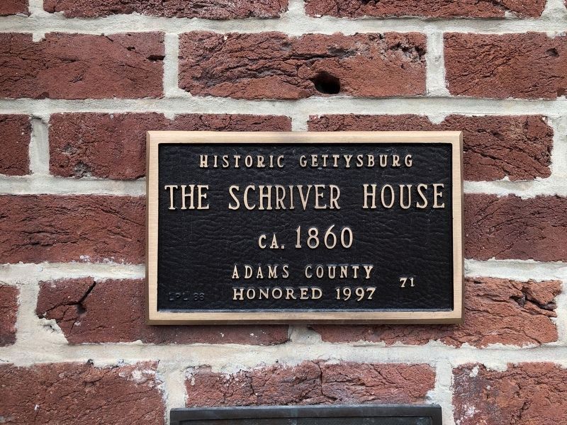 Additional plaque on the building image. Click for full size.