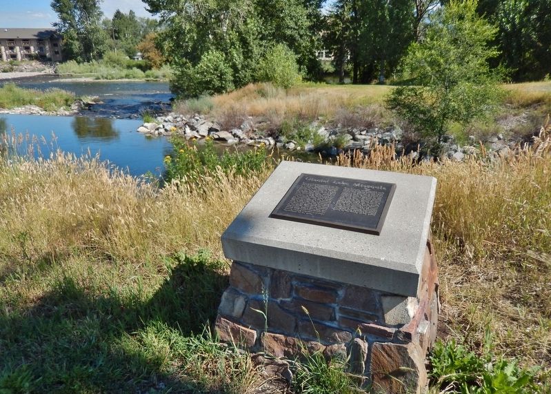 Glacial Lake Missoula Marker (<i>wide view; Clark Fork River in background</i>) image. Click for full size.