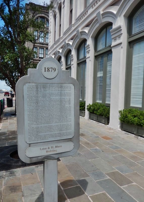 Leon & H. Blum Building Marker<br>(<i>tall view</i>) image. Click for full size.