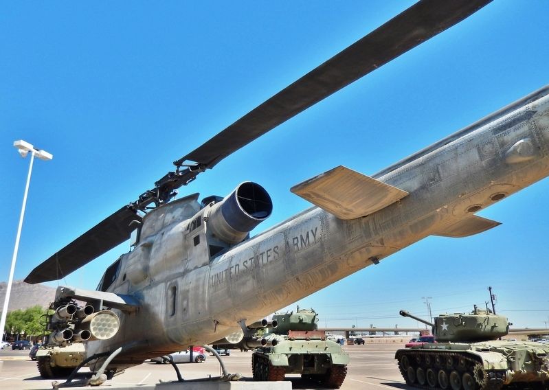 AH-1F COBRA Attack Helicopter image. Click for full size.