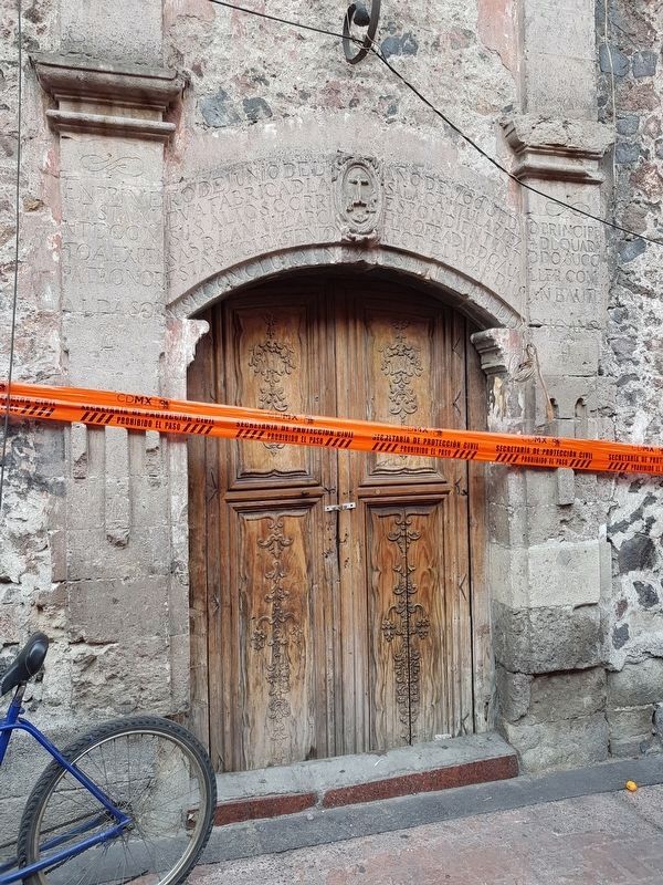 An additional dedicatory inscription on the Santa Veracruz Church. Click for full size. An additional dedicatory inscription on the Santa Veracruz Church image. Click for full size.