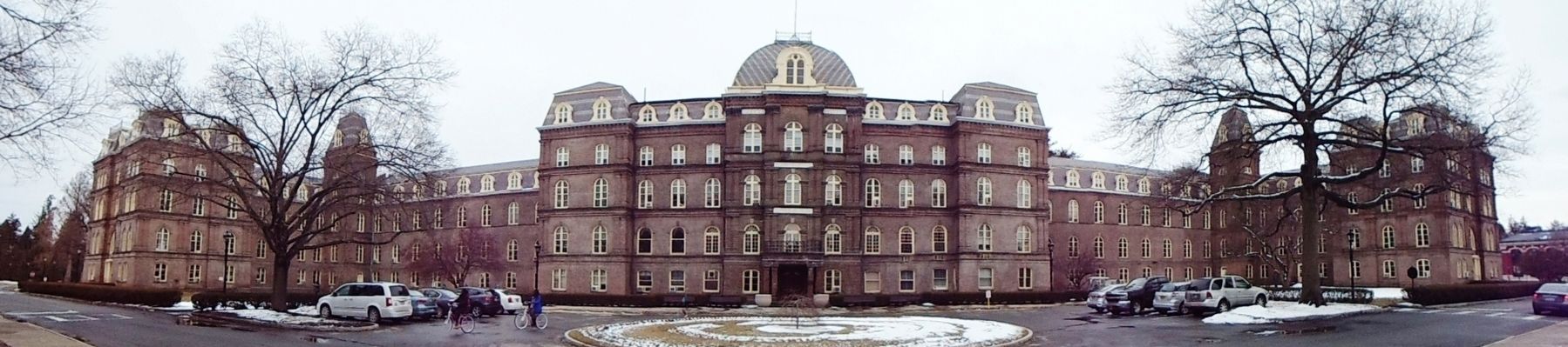 Vassar College Main Building image. Click for full size.