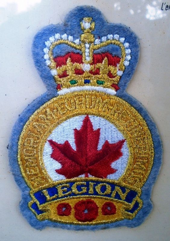 Légion Royale Canadienne / Royal Canadian Legion Emblem image. Click for full size.