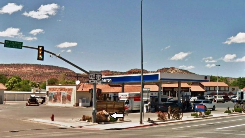 Dan Duryea Marker (<i>wide view; marker is located just right of the traffic light pole</i>). Click for full size. Dan Duryea Marker (<i>wide view; marker is located just right of the traffic light pole</i>) image. Click for full size.
