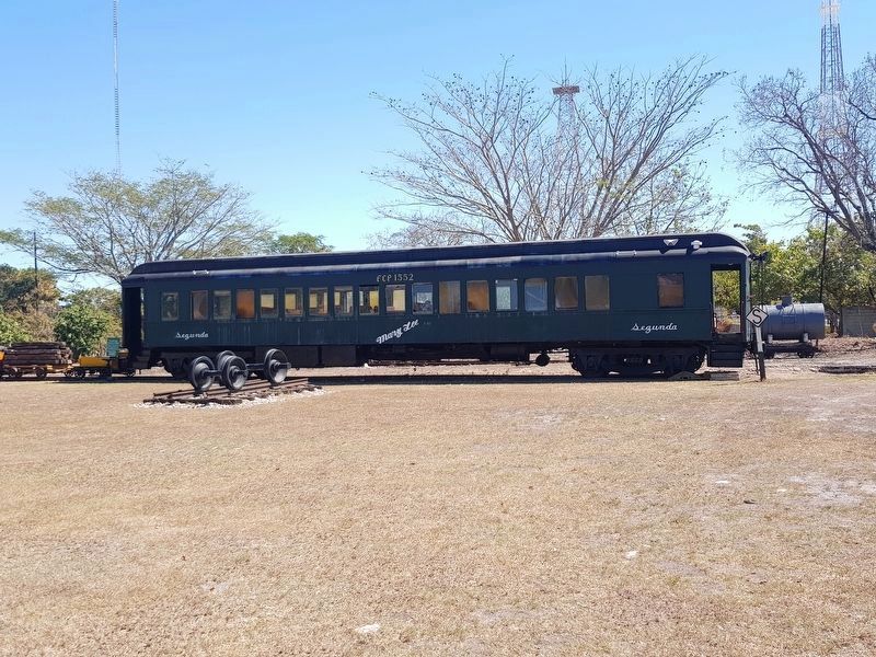 Passenger Car 1552 and Marker. Click for full size. Passenger Car 1552 and Marker image. Click for full size.