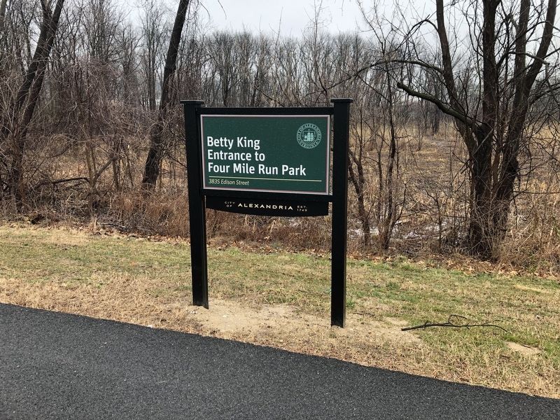 Betty King Entrance to Four Mile Run Park image. Click for full size.